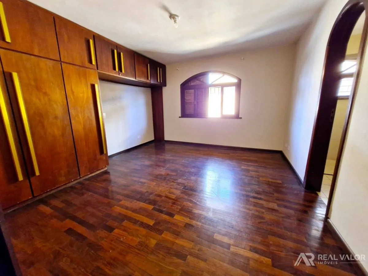 Furnished house with 8 bedrooms and 510 m² — photo 4