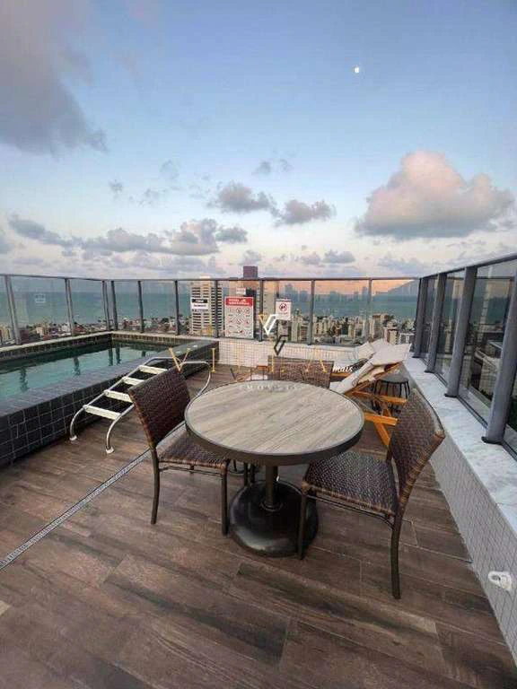 2-bedroom apartment with a private BBQ — photo 2