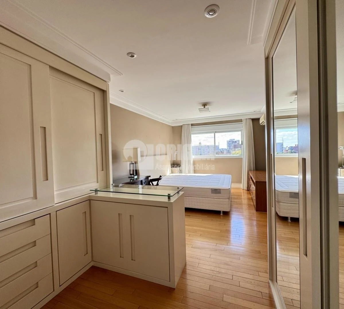 2-bedroom apartment with a bathtub in Curitiba — photo 41