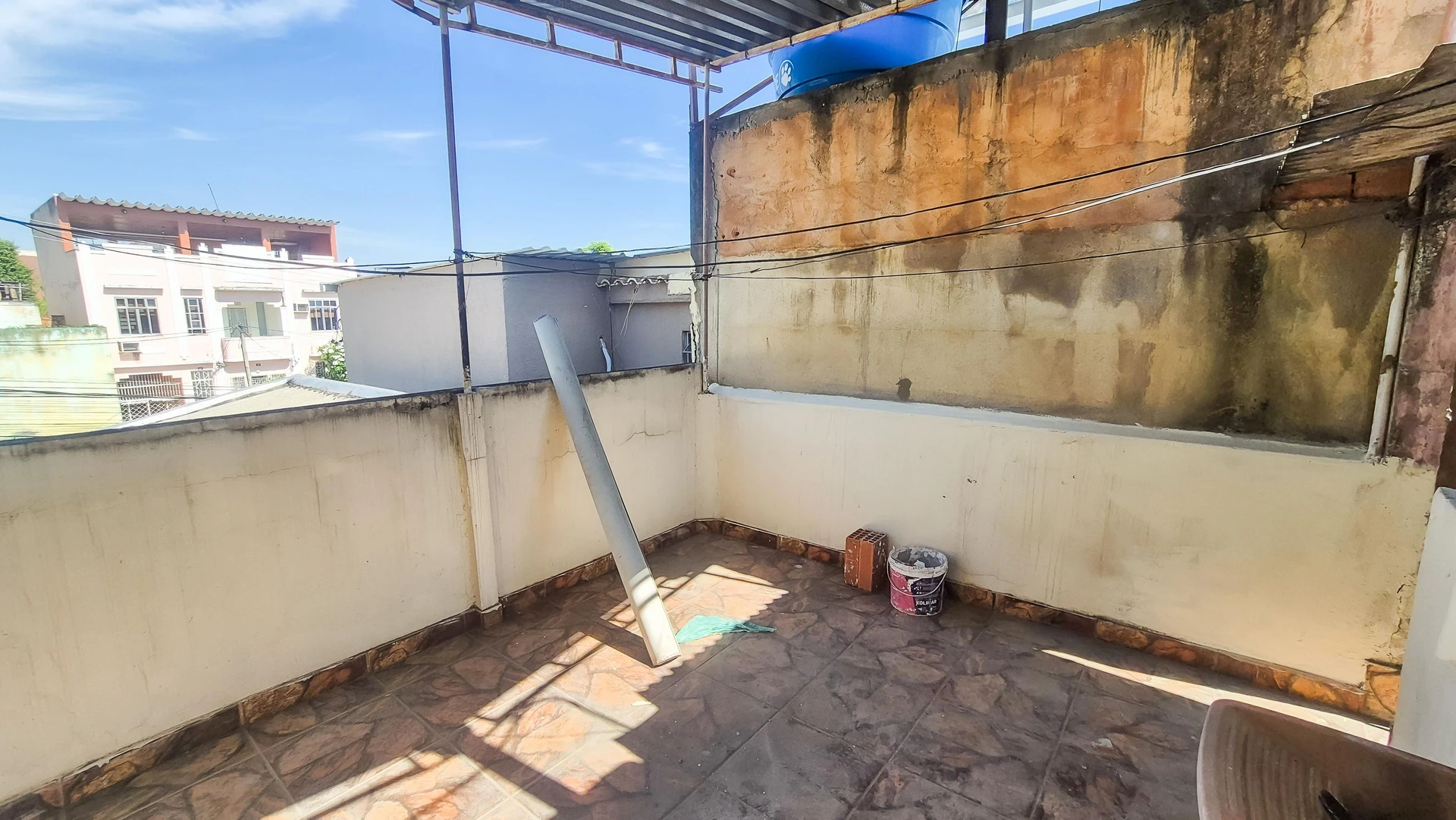House with 2 bedrooms and a washing machine — photo 11