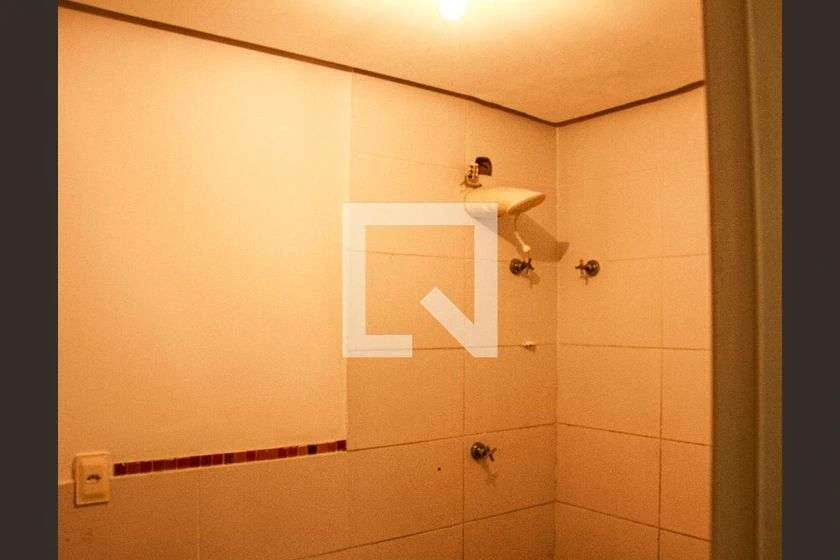 Condo townhouse with 3 bedrooms and a balcony grill