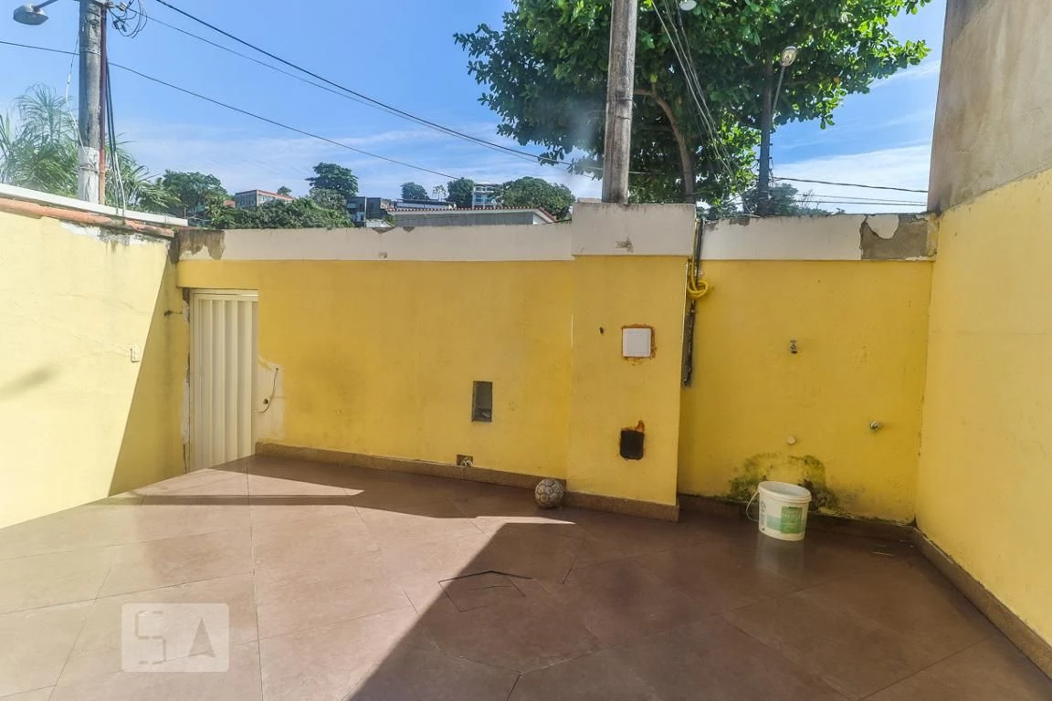 Furnished house with 3 bedrooms and private yard — photo 21