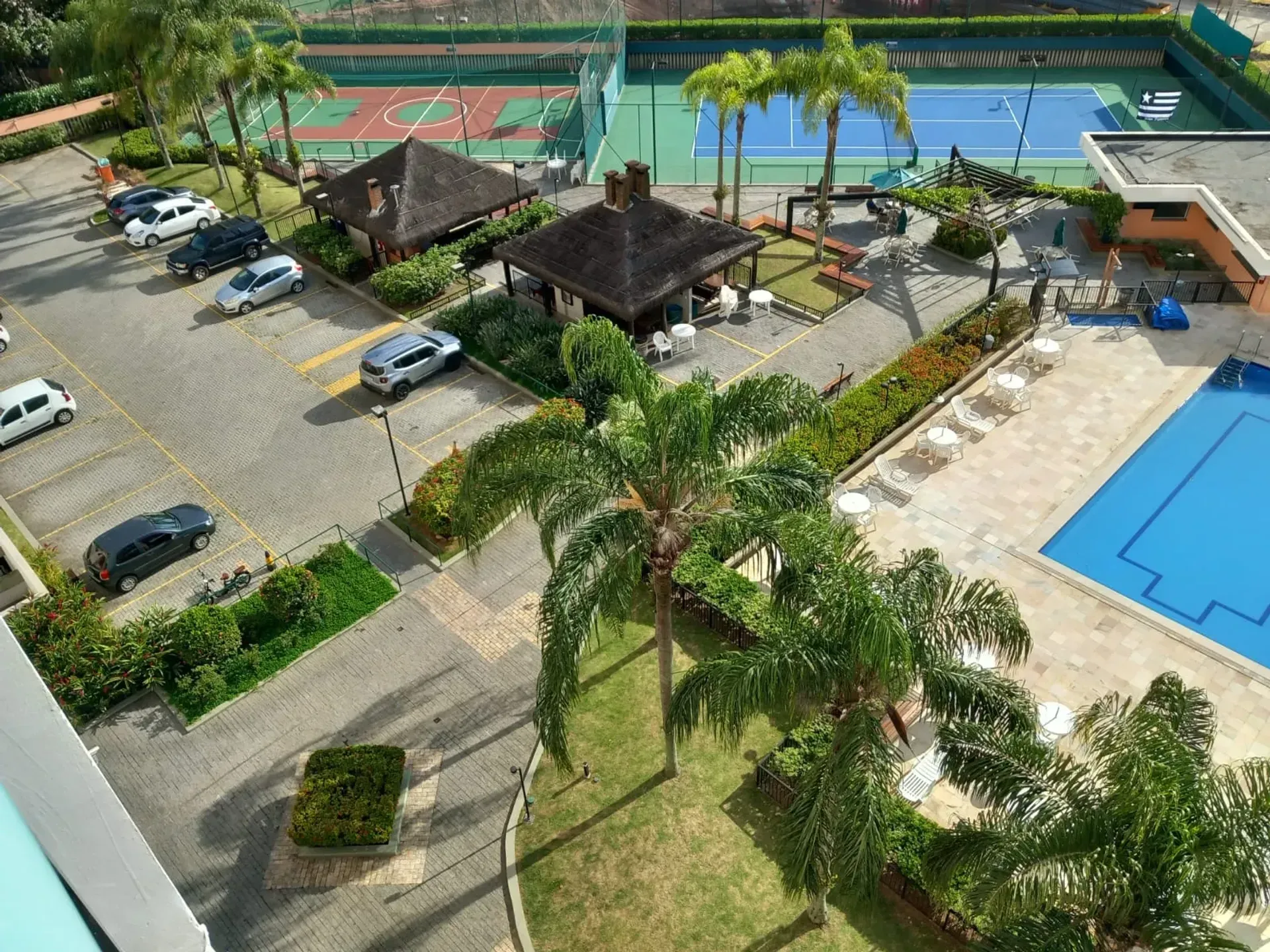 1-bedroom apartment with en-suite, 7th floor and private garden — photo 9