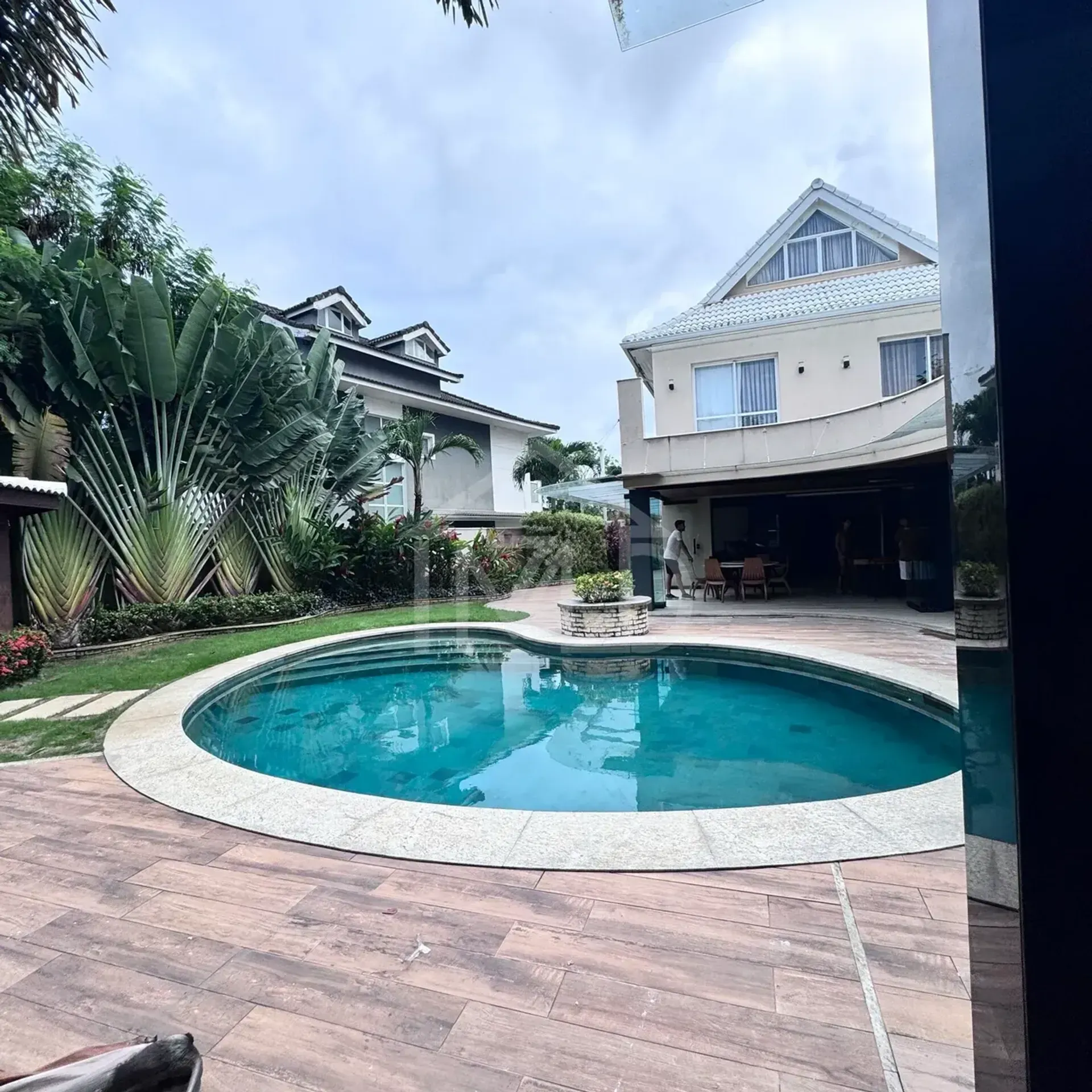 Furnished house with 4 bedrooms and 5 bathrooms, open kitchen — photo 40