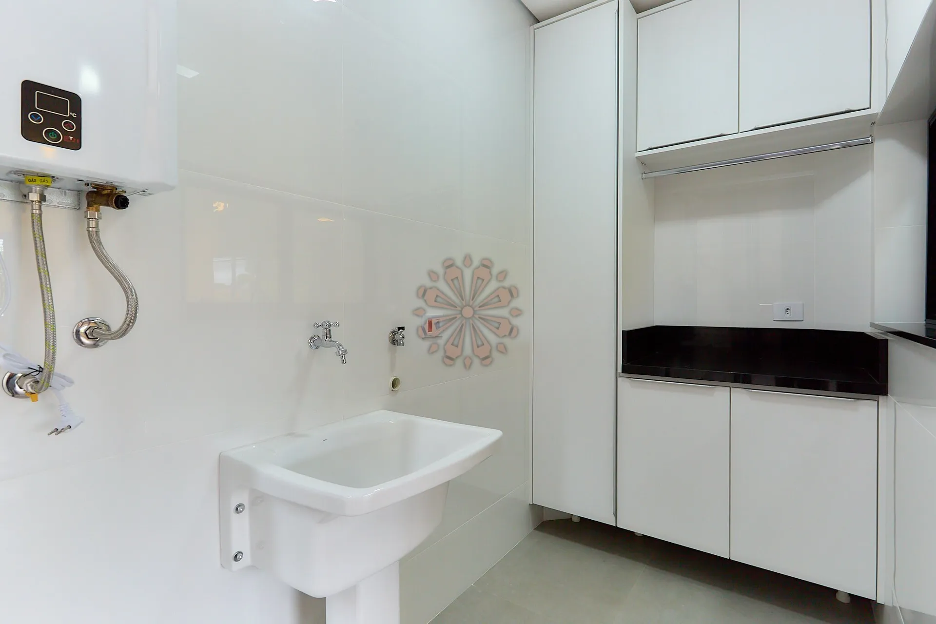 House with 4 bedrooms, 3 bathrooms and 3 parking spaces — photo 12