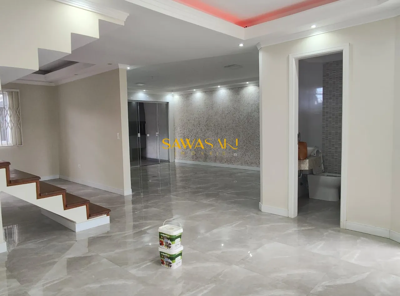 Two-story house with 3 bedrooms and 3 parking spaces — photo 9