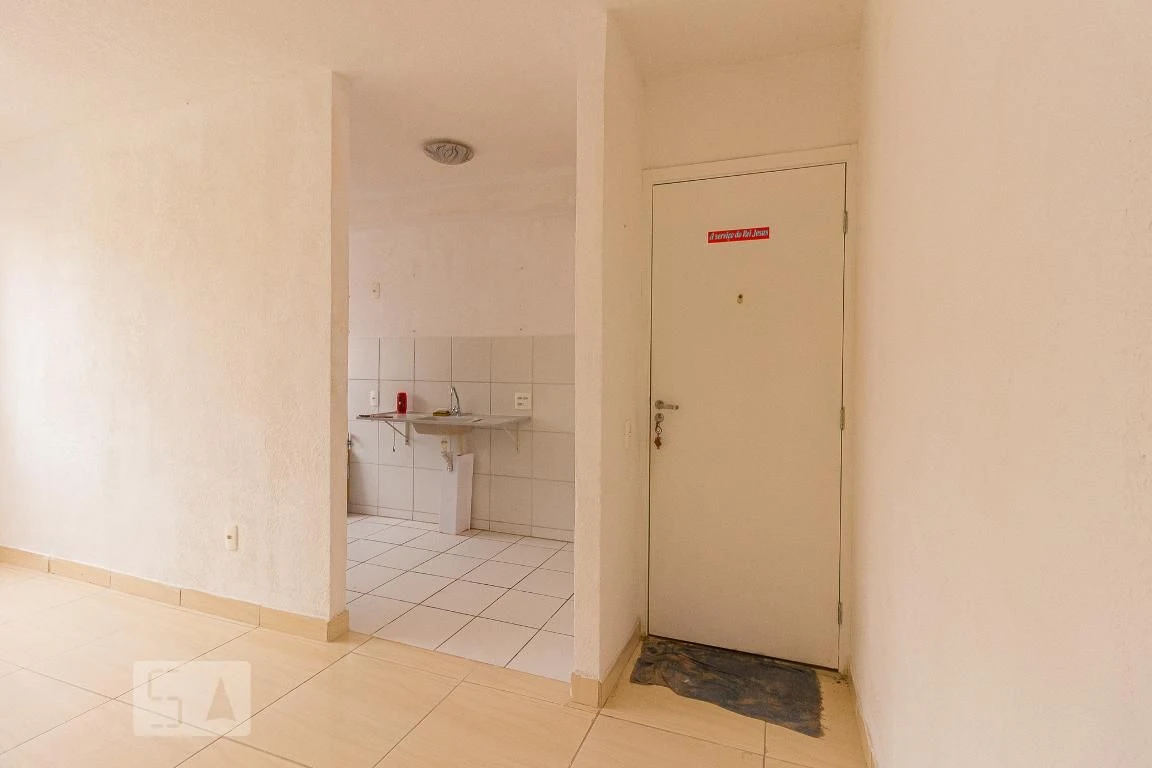 Apartamento sem mobília com cozinha fechada e 2 quartos — photo 27