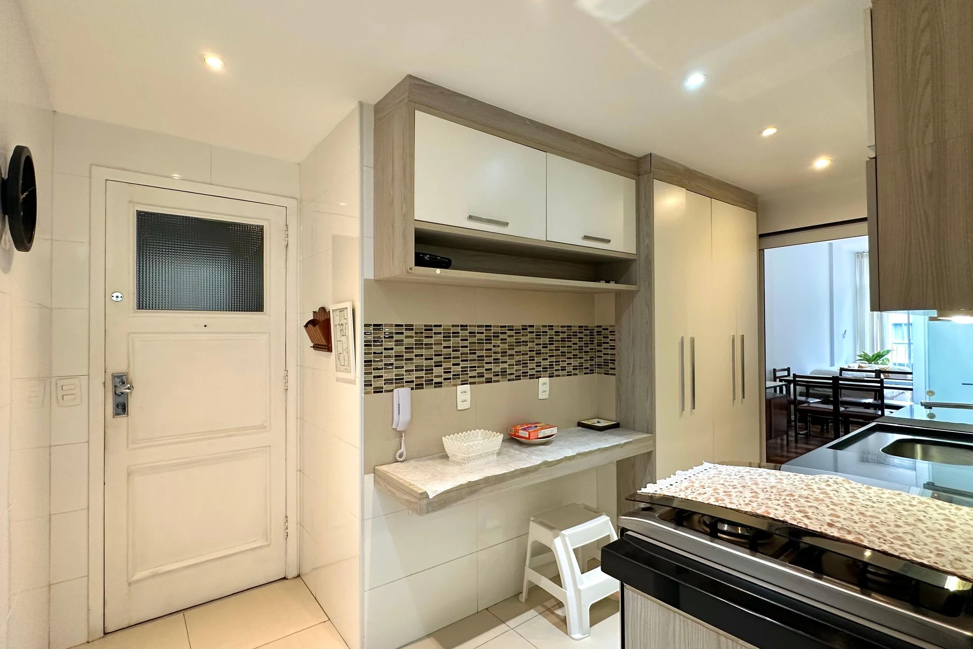 Apartamento mobiliado com 3 quartos e fogão a gás — photo 24