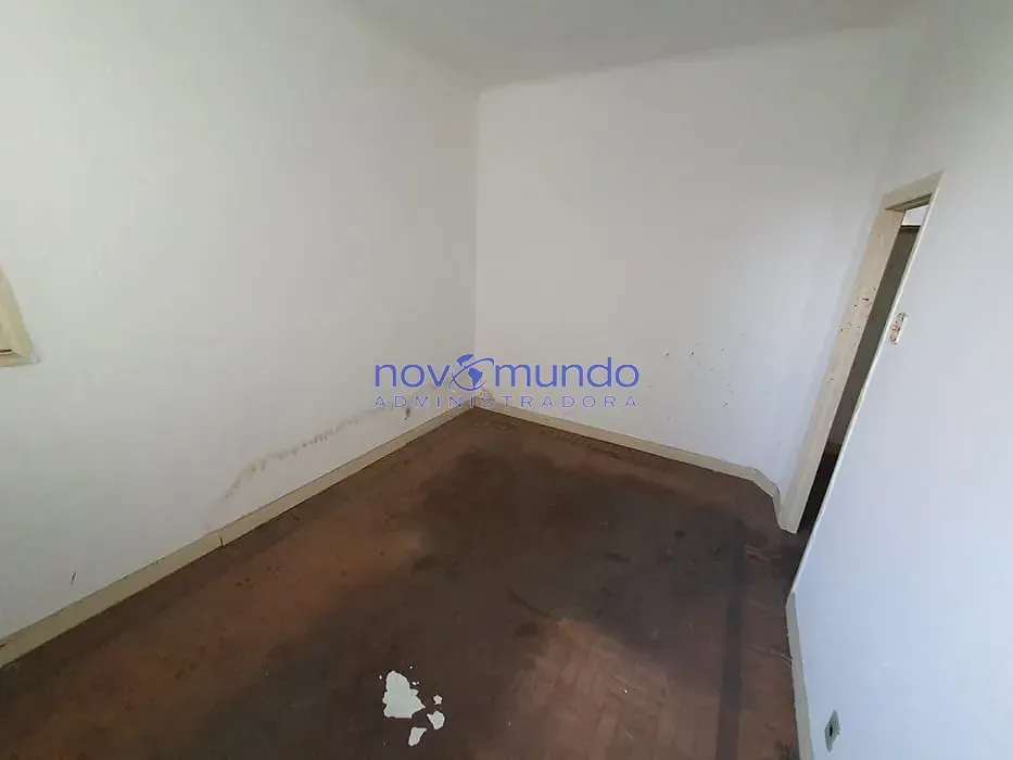 2-bedroom apartment with a balcony — photo 9