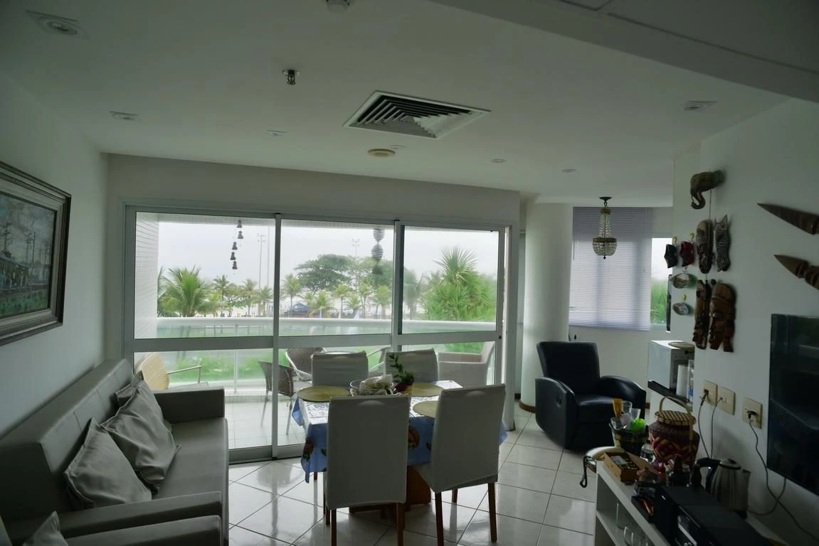 2-bedroom apartment with 2 bathrooms and 1 parking spot