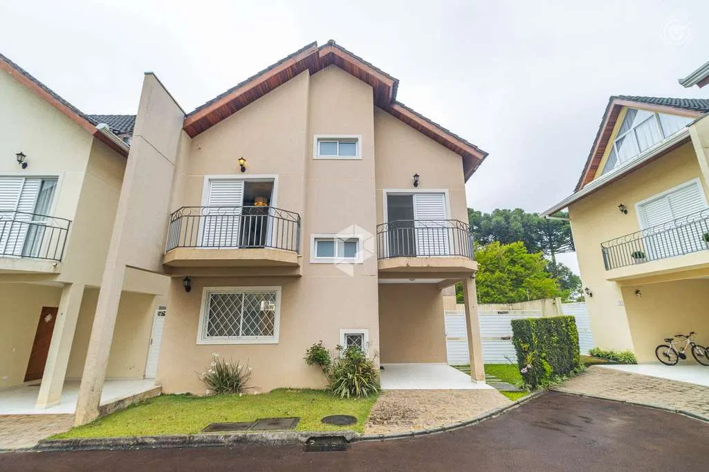 Furnished house with 3 bedrooms and private garden