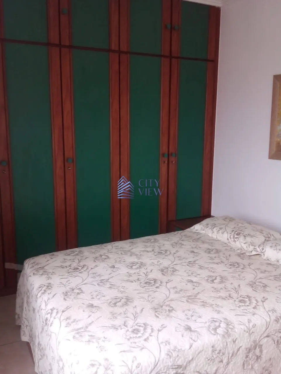 Apartamento com 4 quartos e cozinha fechada moderna — photo 6