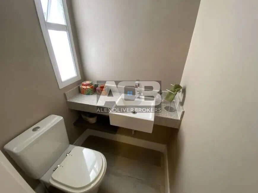 Furnished duplex penthouse with 4 bedrooms and 210 m² — photo 27