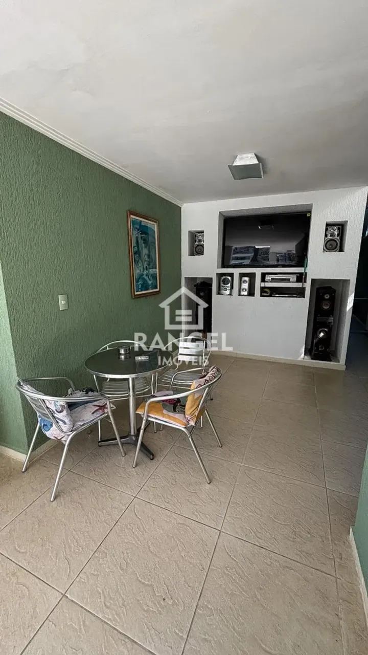 Casa mobiliada com 4 quartos e 5 banheiros — photo 13