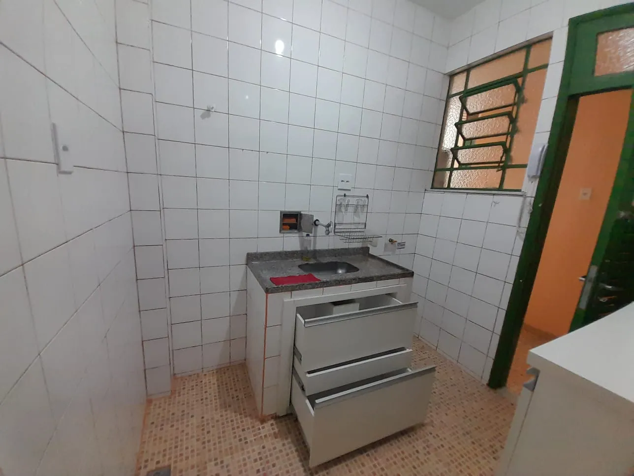 Apartment, 66 m², with wood or laminate floors — photo 3