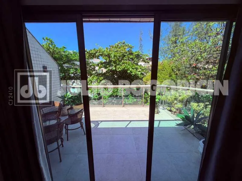 Duplex penthouse 300 m² with 5 bedrooms and 4 parking spots — photo 14