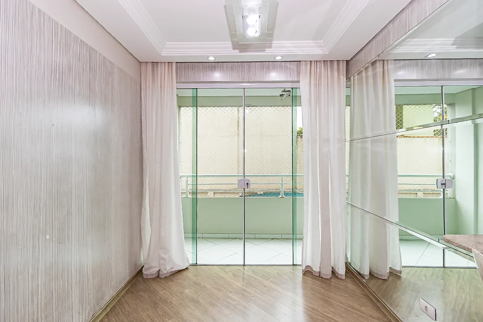 Apartamento de 2 quartos com varanda gourmet, Bacacheri — photo 7