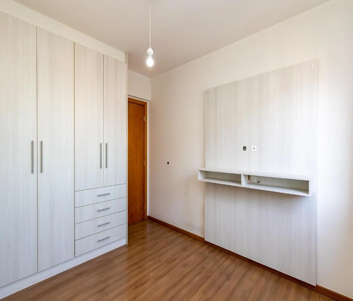 4-bedroom apartment with a home office in Curitiba — photo 15