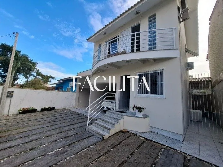 2-bedroom house with private garden and 2 parking spaces