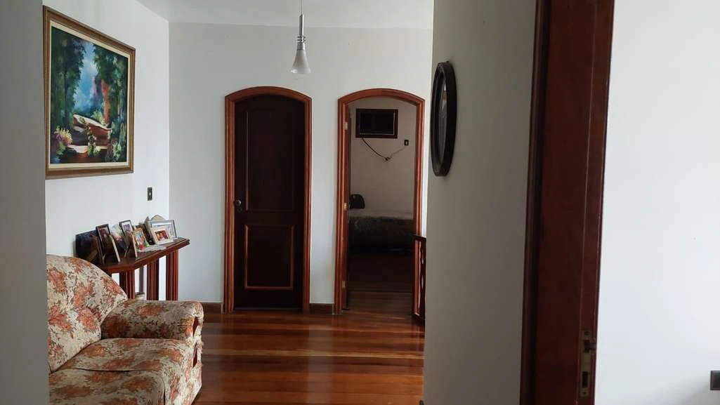 House with 3 bedrooms and a private BBQ area — photo 22