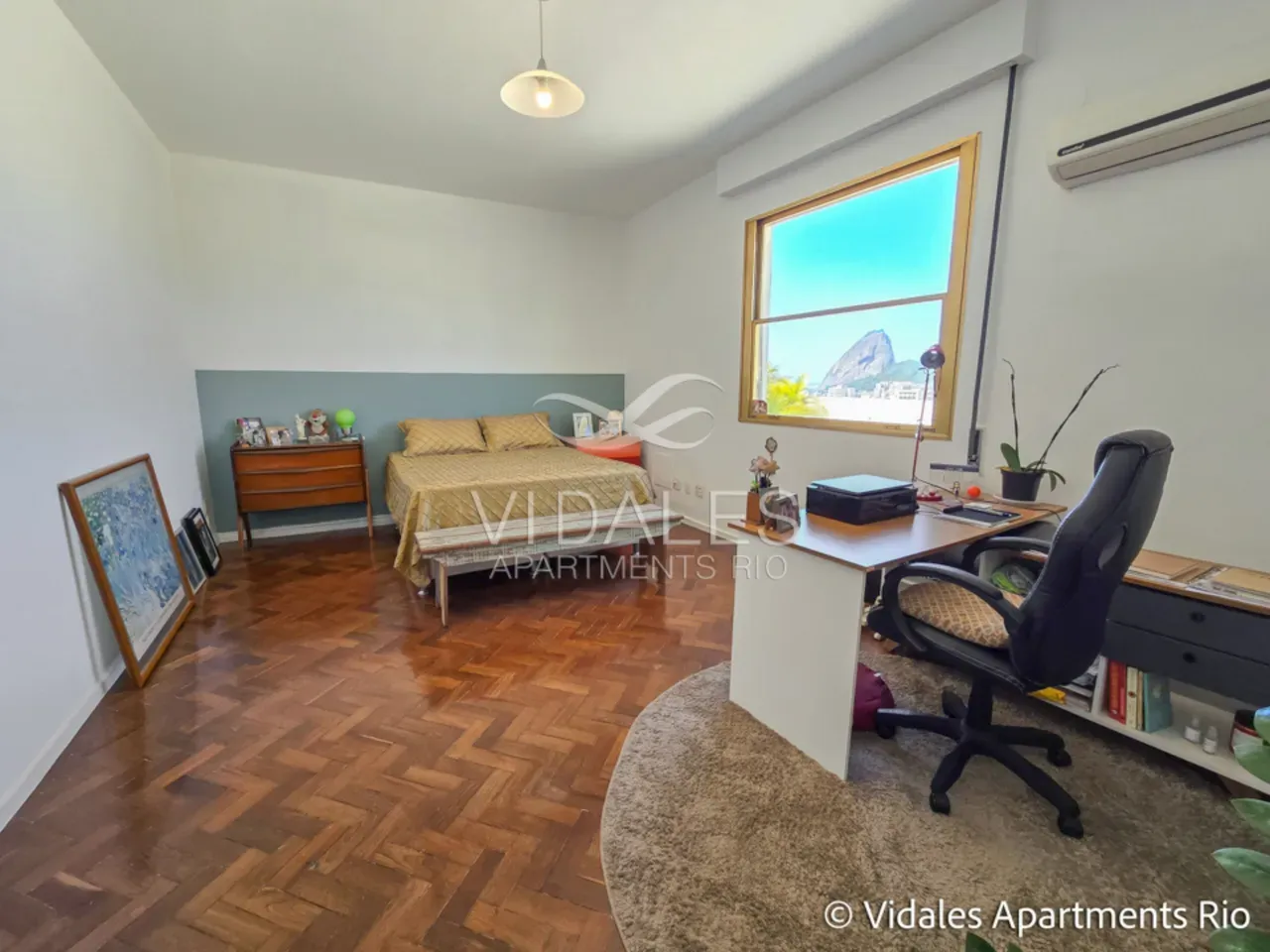 Furnished 715 m² apartment with 4 en-suite bedrooms — photo 35