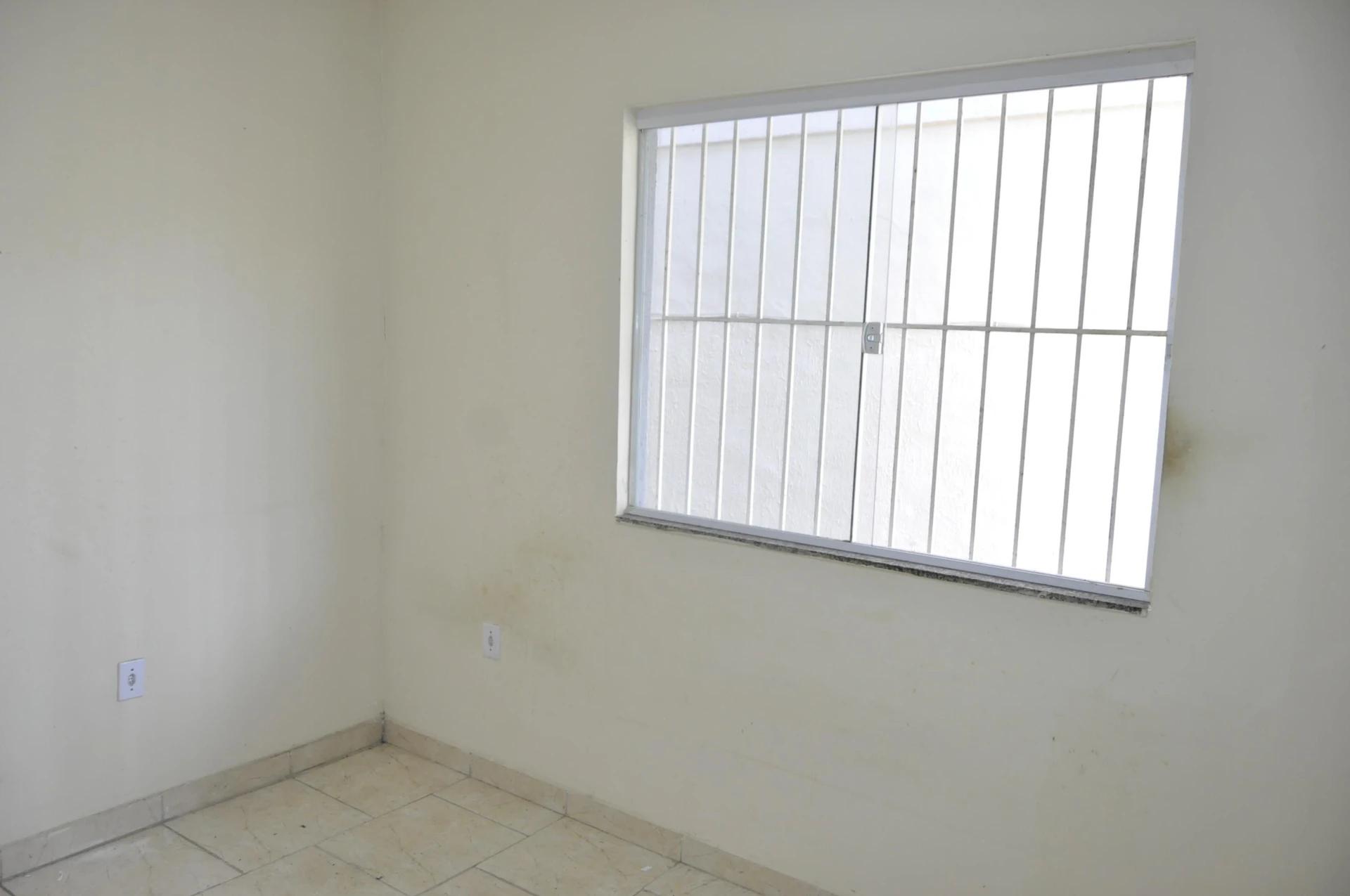Apartamento sem mobília com varanda e 2 quartos — photo 18