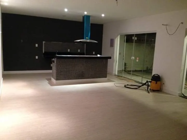 House with 2 bedrooms and a gas open-plan kitchen — photo 7