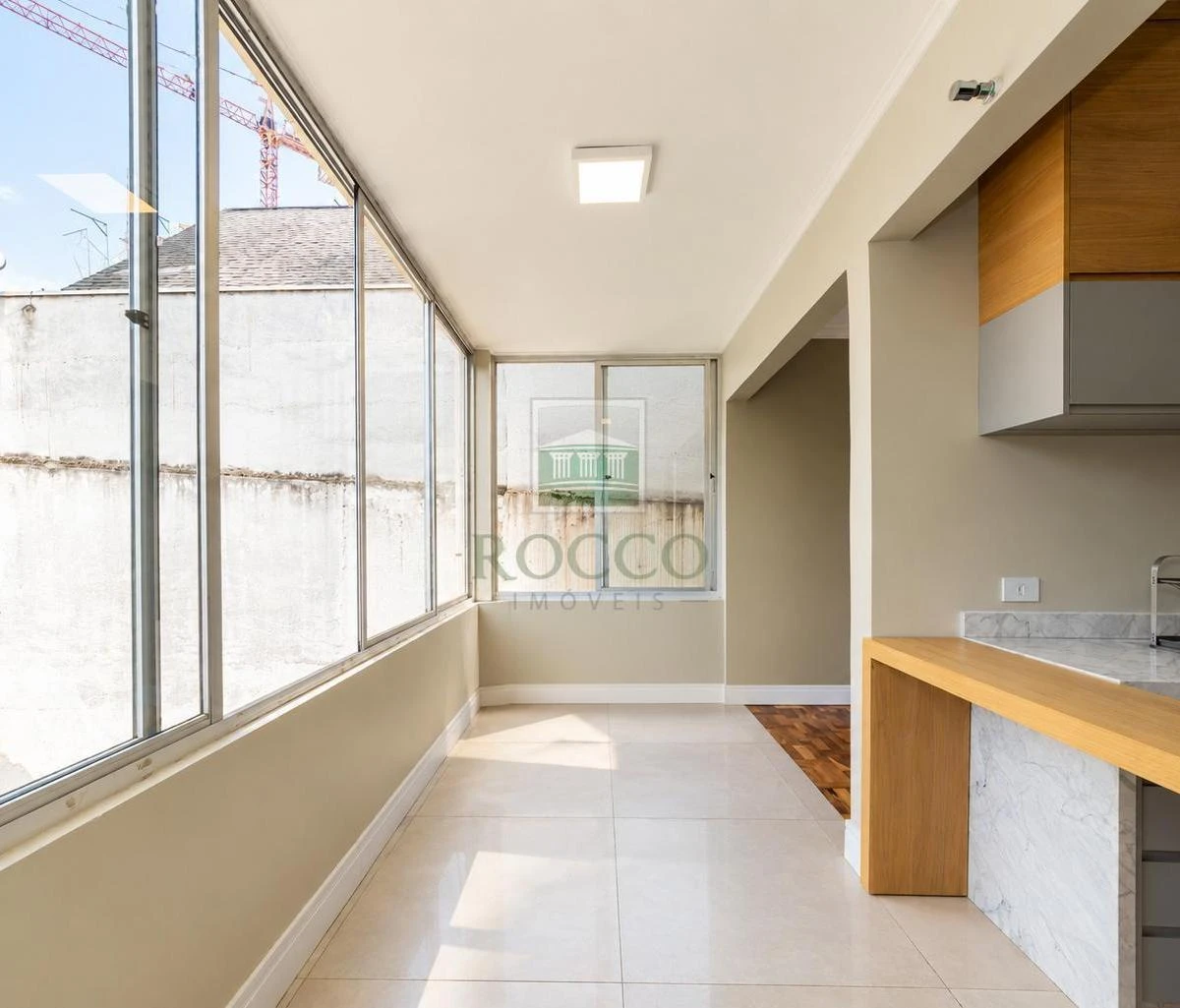 3-bedroom apartment with a washing machine in Curitiba — photo 24