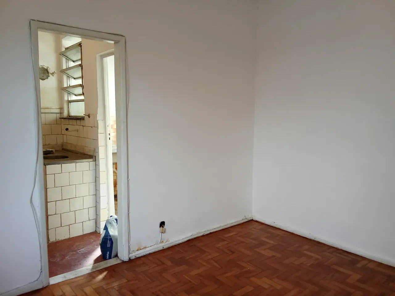Rental apartment with 2 bedrooms and 1 bathroom — photo 35
