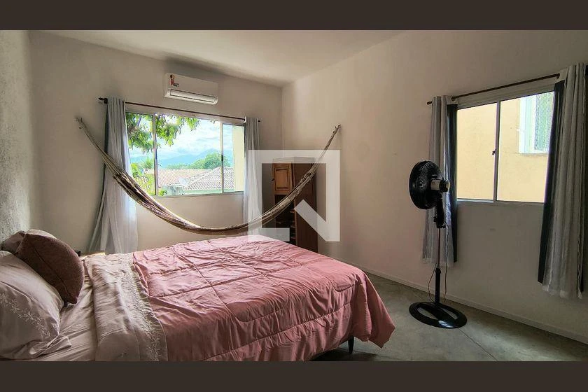 Furnished house, 270 m², with floor-to-ceiling windows — photo 4