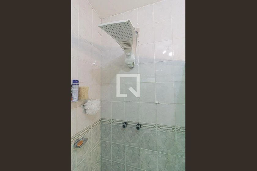 3-bedroom house with a walk-in closet in Curitiba — photo 54