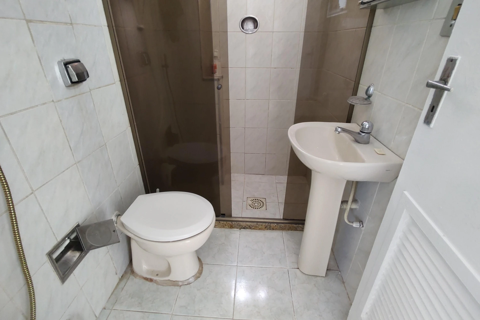 Unfurnished apartment with 2 bedrooms and 1 parking space — photo 12