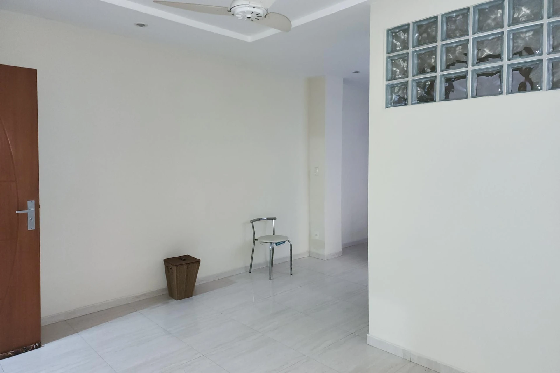 Apartamento mobiliado com 2 quartos e máquina de lavar roupa — photo 10