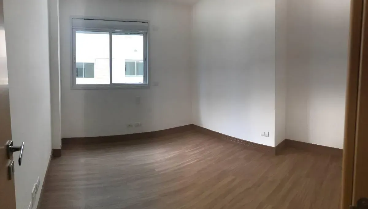 Furnished 3-bedroom apartment with 2 bathrooms — photo 12
