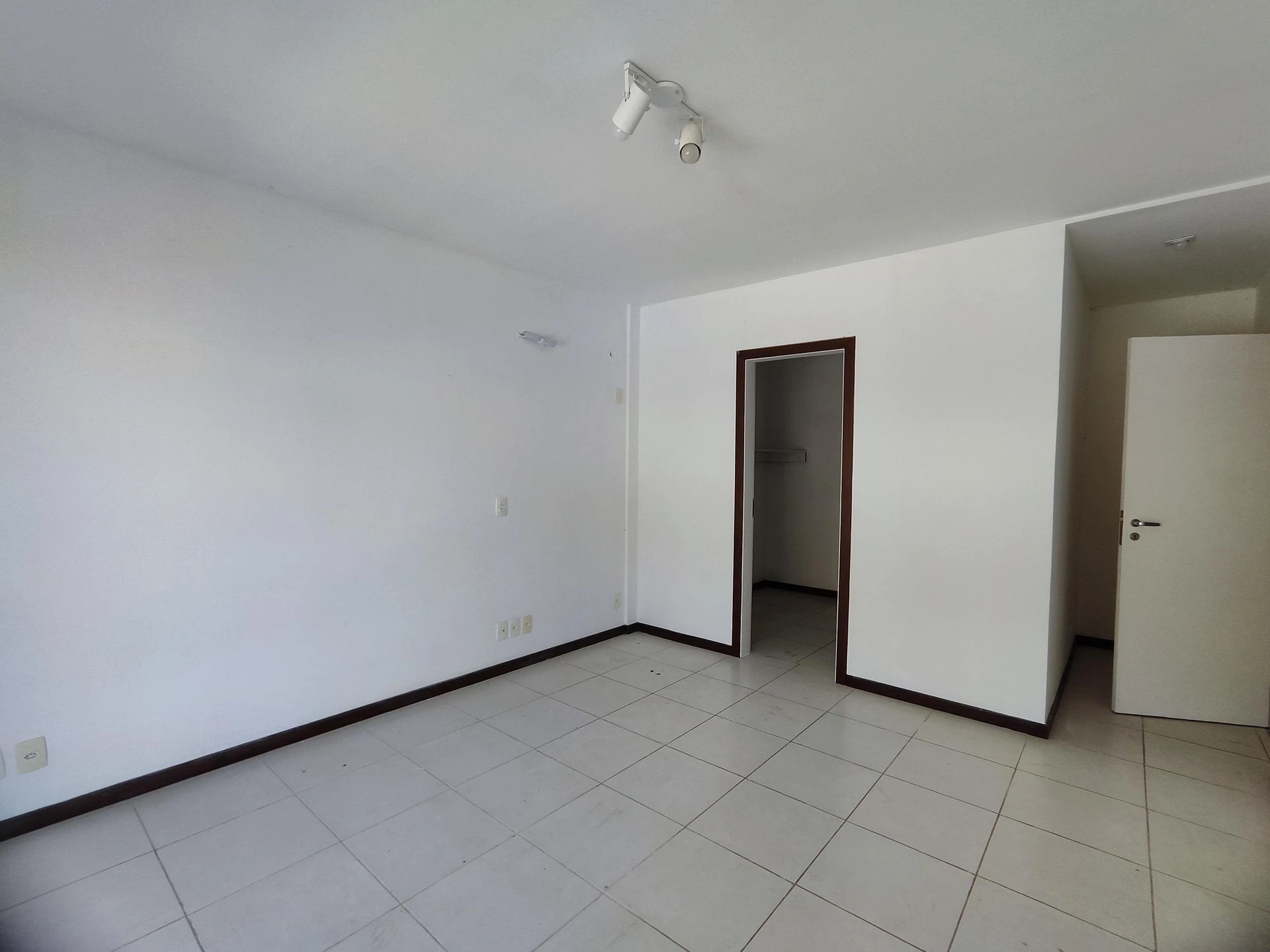 House, 180 m², with a private pool — photo 53