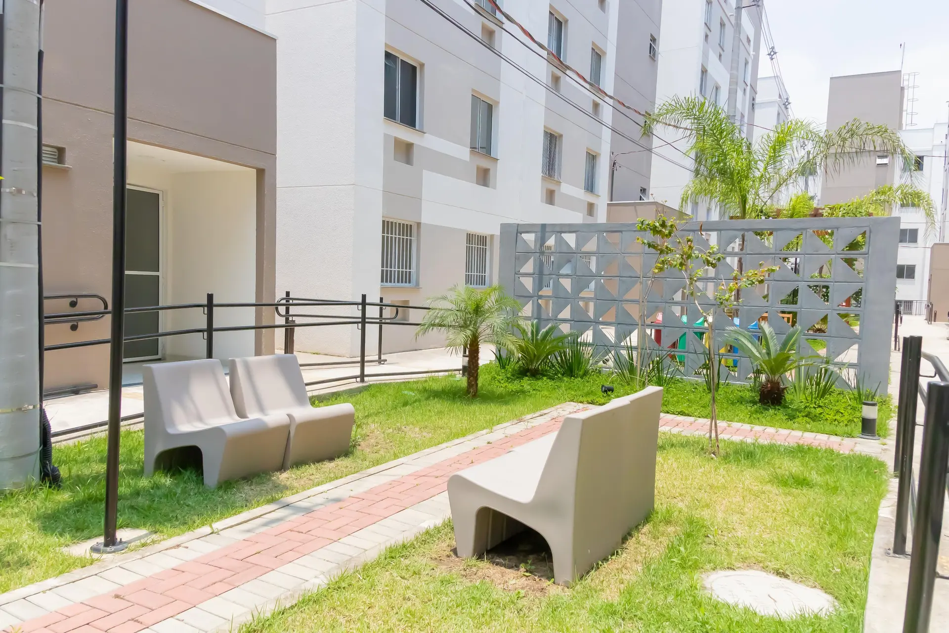 Furnished apartment with 2 bedrooms and no parking — photo 14