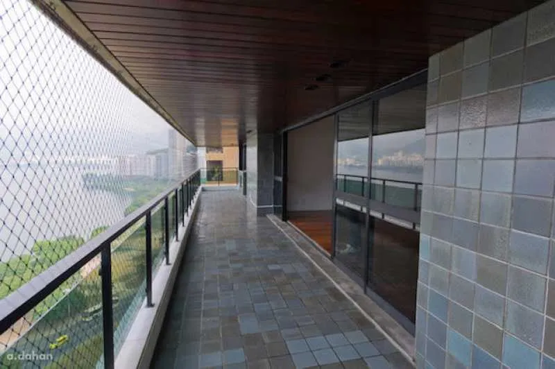 Residential apartment with 4 bedrooms and 5 bathrooms — photo 13