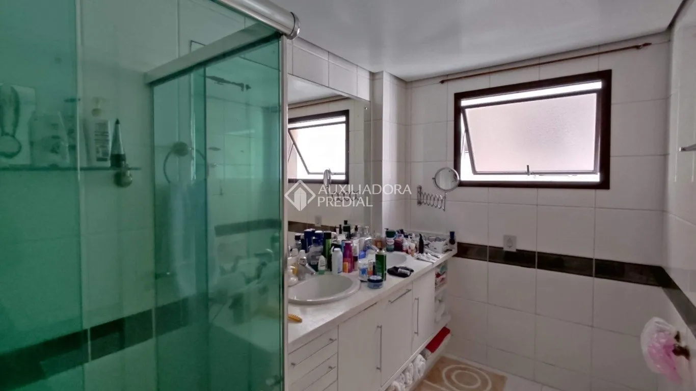 Apartamento amueblado de 4 dormitorios, 296 m², 3 plazas — photo 33