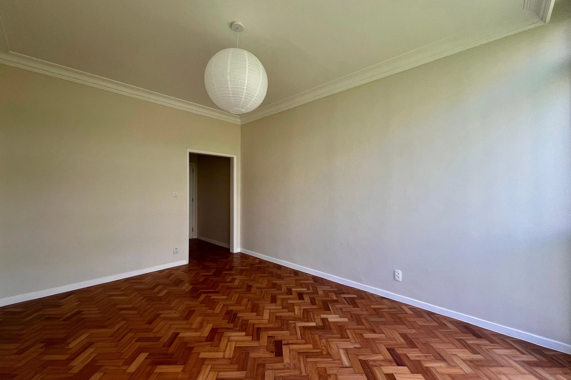 2-bedroom apartment with floor-to-ceiling windows — photo 40