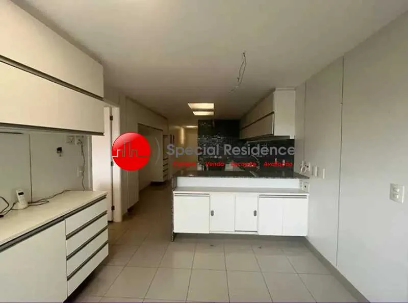 Apartment with 4 bedrooms, 5 bathrooms and 3 parking spots — photo 14