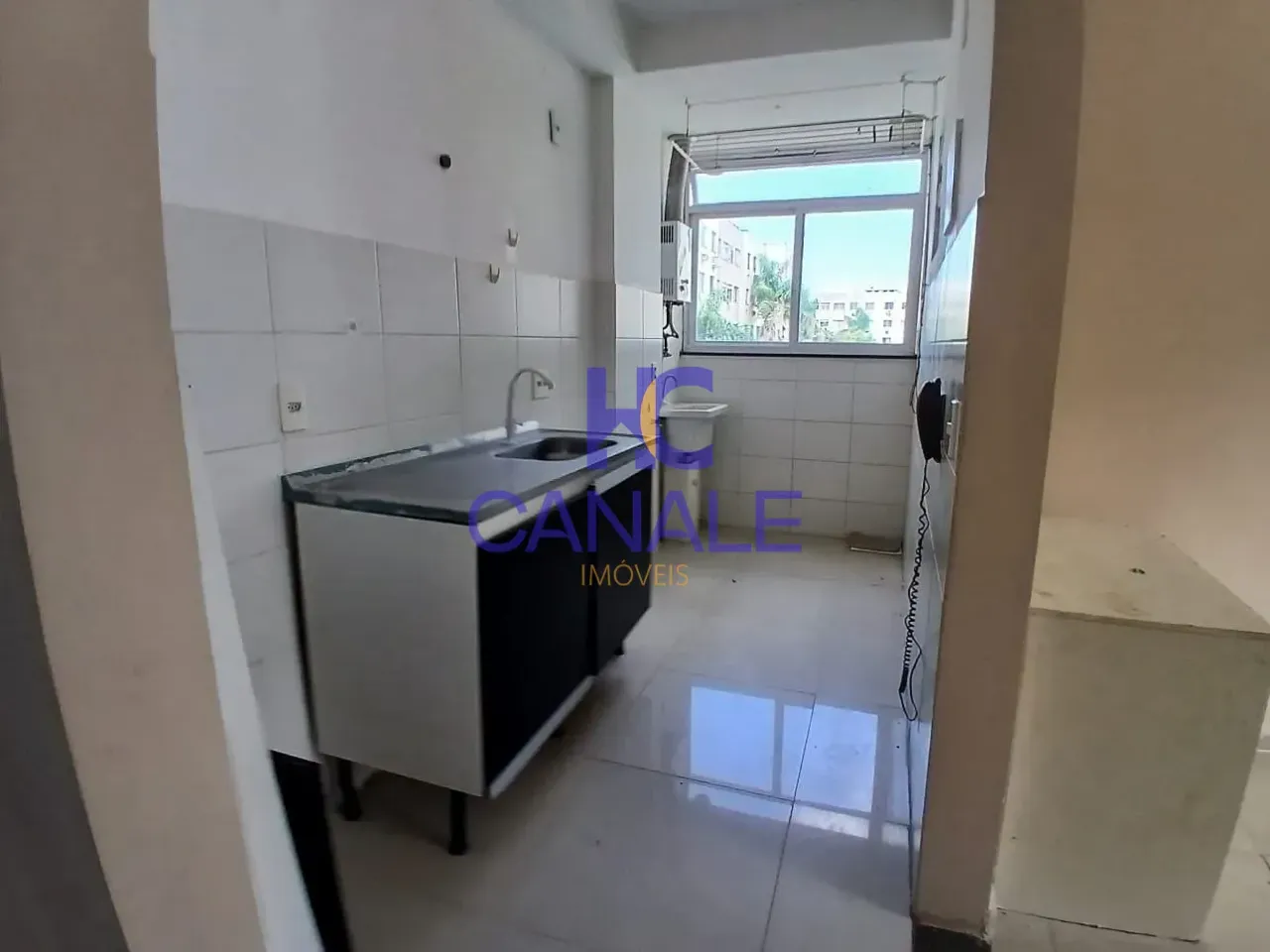Apartamento com 3 quartos, 1 banheiro e cozinha separada — photo 8