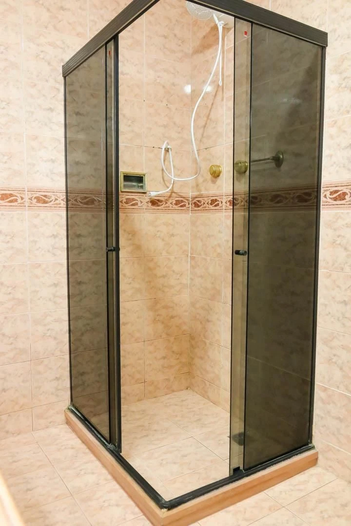 Apartment, 80 m², with a glass-enclosed balcony — photo 48