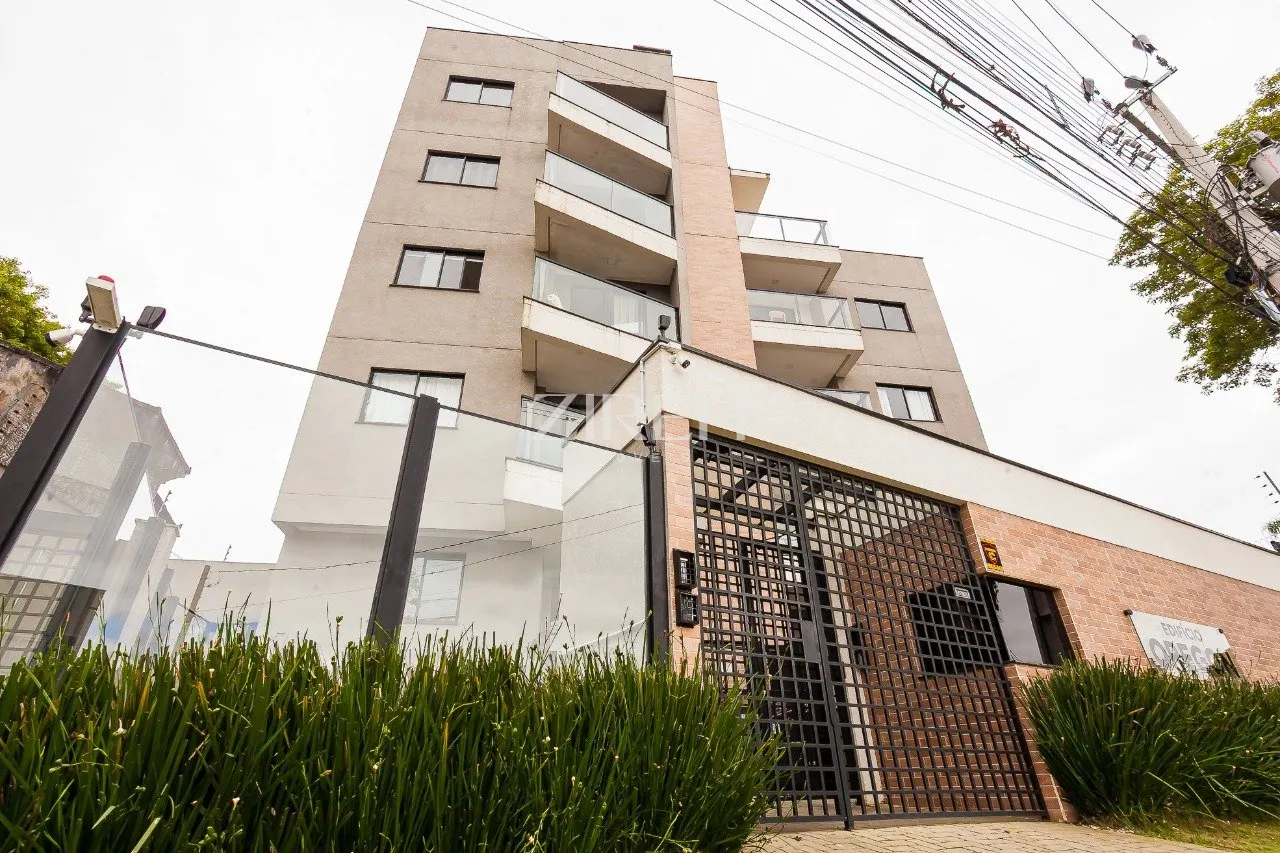 2-bedroom apartment with wood or laminate floors in Curitiba — photo 13