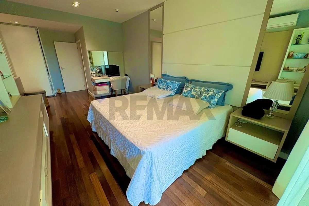 Apartamento de 315 m² com 4 dormitórios e 5 banheiros — photo 27