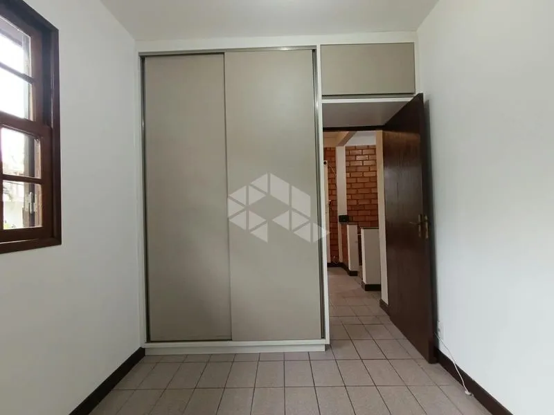 3-bedroom house with a garden — photo 3