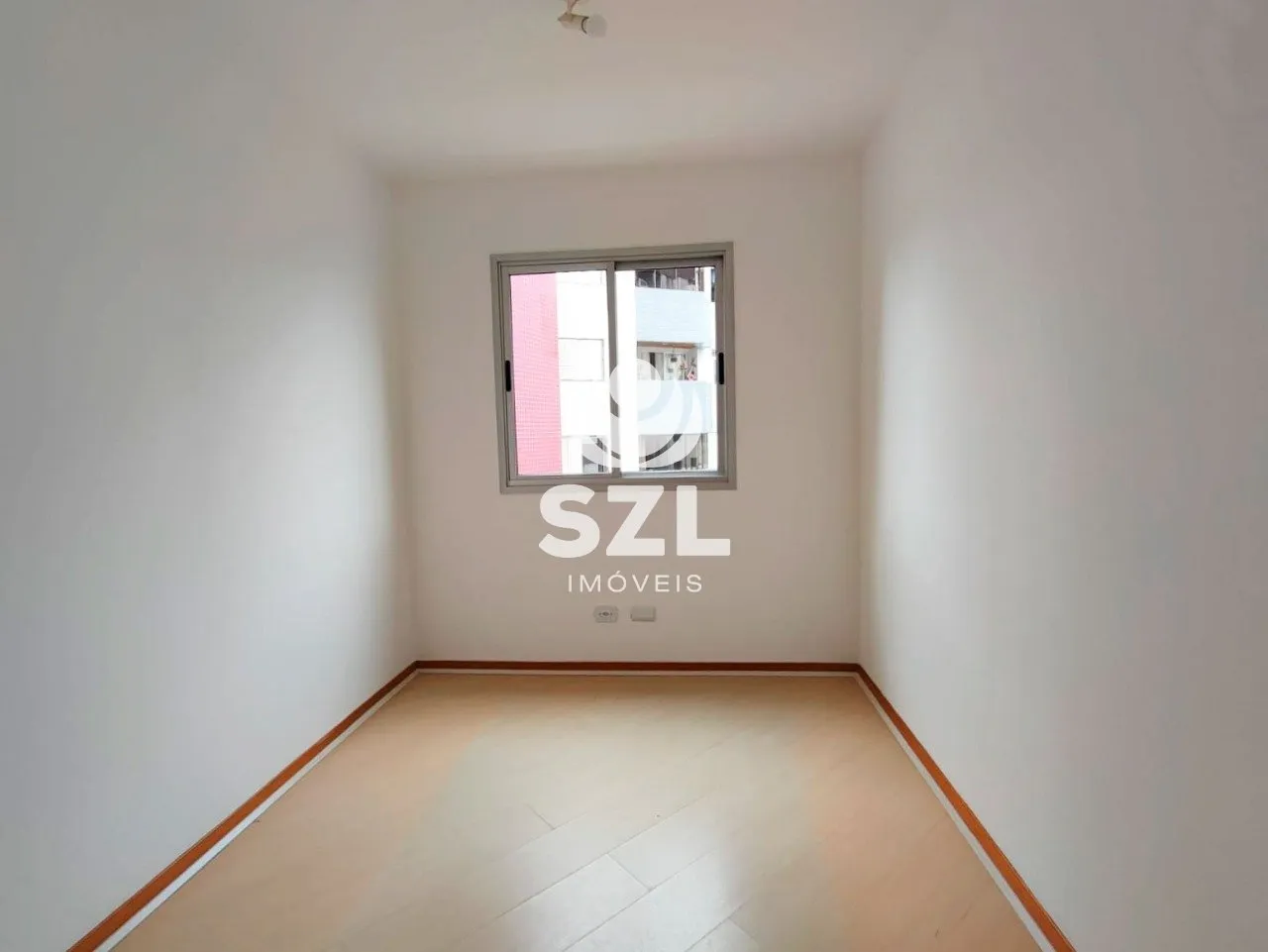 Unfurnished apartment with 3 bedrooms, 2 baths and parking — photo 2