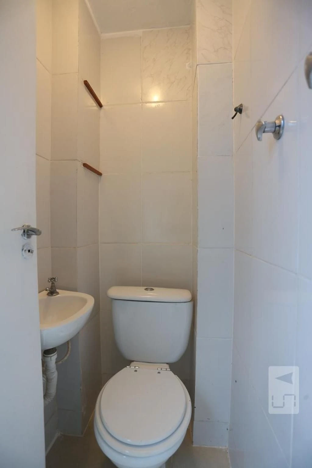 3-bedroom apartment with 2 bathrooms and no parking — photo 33