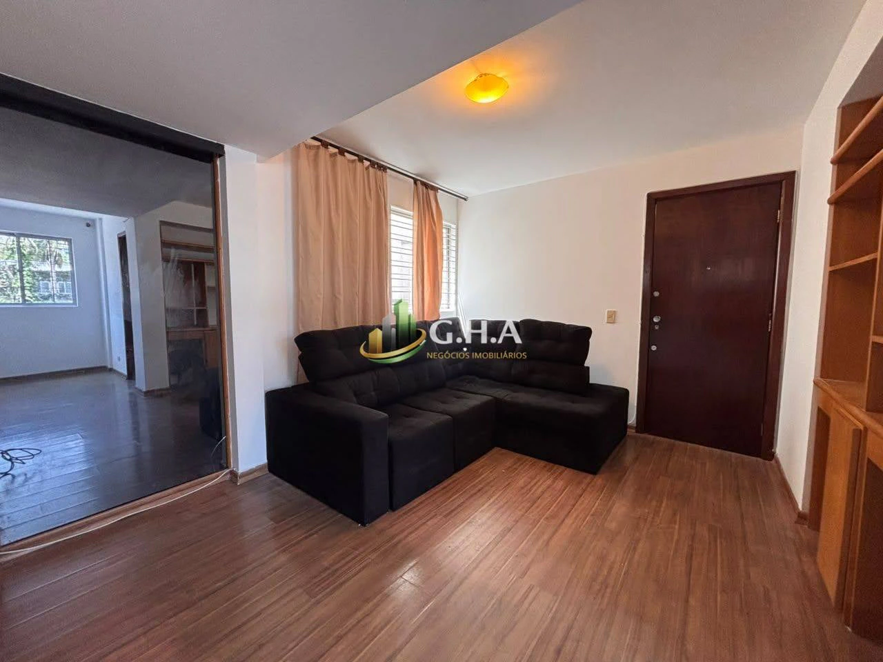 Ground-floor furnished apartment with 2 bedrooms and 2 baths