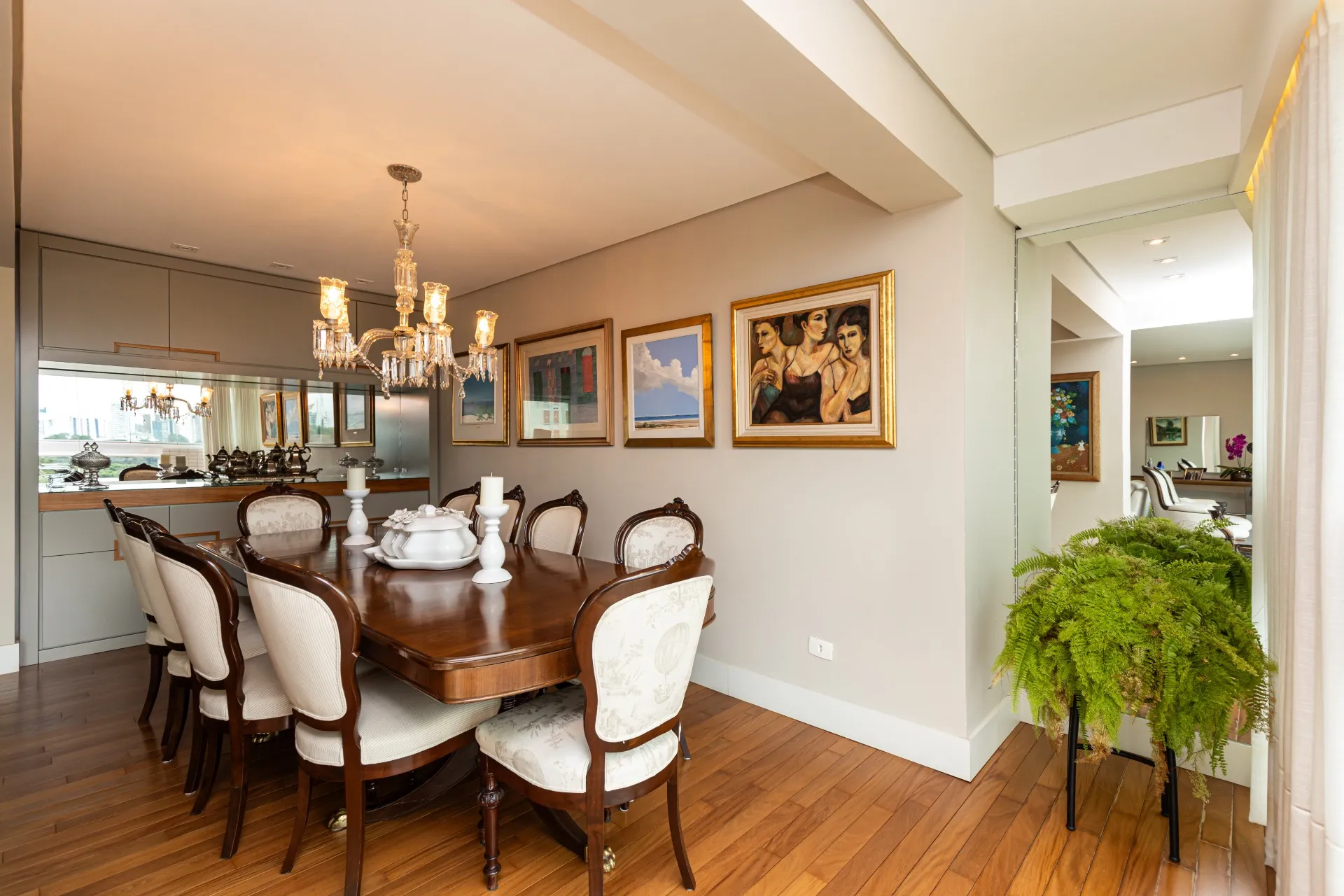 Apartment 432 m² with 3 bedrooms and an open-plan kitchen — photo 26