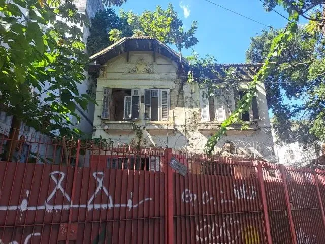 Unfurnished house with 5 bedrooms and 5 bathrooms — photo 10